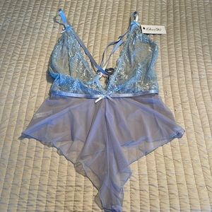 NWT 1 pc Adjustable Lace Romper